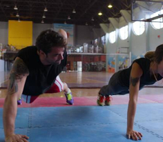 Tangalı spor hocası!