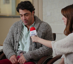 Ali sesini duyurmaya çalışıyor!