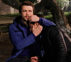 Savaş'a Büyük Şok!