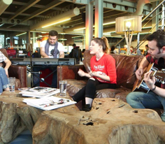 Beren Demirkaya Akustik Performans