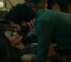 Poyraz ve Ayşegül'ün aşk sahnesi - Sansürsüz