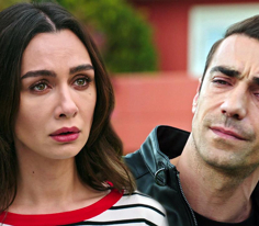 Belki de biz sevmemeliyiz!