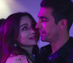 Ben rock'n rollcuyum bebeğim!