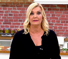 Canlı yayında deprem paniği!