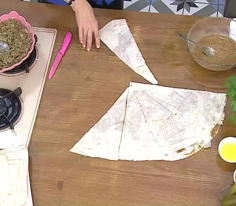 Mercimekli Haşhaşlı Çıtır Börek Tarifi