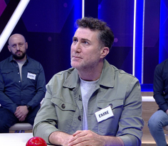 Katran ve diğer organik maddelerin çeşitli yollarla elde edilen, siyah, parlak hâlde bulunan sıvısı