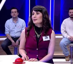 Dinin buyruk ve yasaklarına bütünüyle uyan kimse