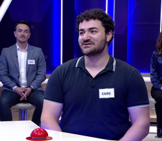 Tıpta kırıkları sabitlemek için kullanılan toz hâlinde bulunan malzeme