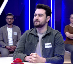 Bir programı, veriyi veya görüntüyü simgeleyen ekran üzerindeki resimcik