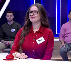 Halkın gezip hava alması için düzenlenmiş ağaçlı ve çiçekli bahçe