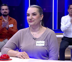 Yapının tavanı ile damı arasındaki kullanılan yer