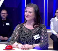 Maddeyle ilgisi olmayan, ruhla ilgili olan