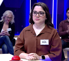 İki kişi tarafından söylenen şarkı