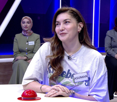 Bilgisayar sistemlerinde işlenmek üzere toplanan, saklanan ya da aktarılan bilgi kümesi