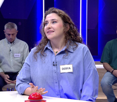 Saçın uzun süre düzgün durmasını sağlayan yapışkan madde