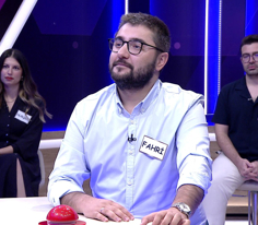 İnandığı, düşündüğü gibi davranmama