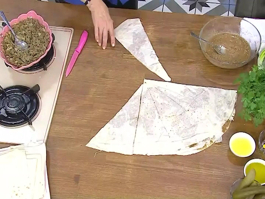 Mercimekli Haşhaşlı Çıtır Börek Tarifi