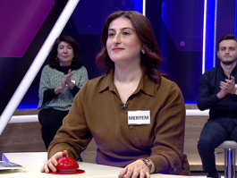 Bedenin belden aşağısına giyilen, değişik biçimlerde olan kadın giysisi