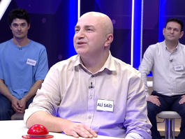 Çeşitli ritüeller için elleri boyamaya yaran toz