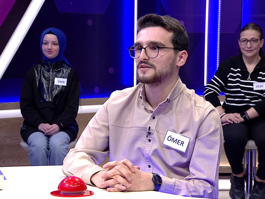 Bir yapı grubunun ortasında kalan üstü açık alan