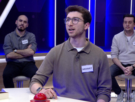 Çoğunlukla kare veya silindir biçimindeki yüksek yapı