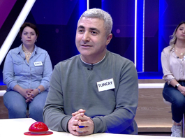 Sevinç, korku gibi duyguları vurgulu olarak anlatan kelime