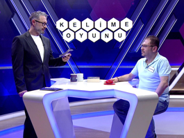 Saf durumundaki bir kıtada, birbiri arkasında duran erler