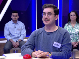 Cambazların ve eğitilmiş hayvanların gösteri yeri