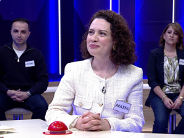 Dudak sesleriyle başlayan kelimelerin ilk seslerini güçlükle söyleyen kimse