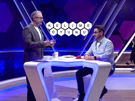 Su üstünde giden büyük taşıt, sefine