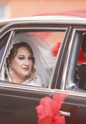 "EVLENİRSEM GELİNLİK YERİNE DERİ CEKET GİYERİM”