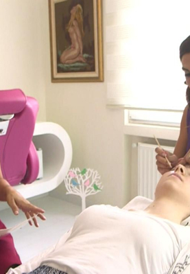 Daha Uzun Kirpiklere Nasıl Sahip Oluruz?