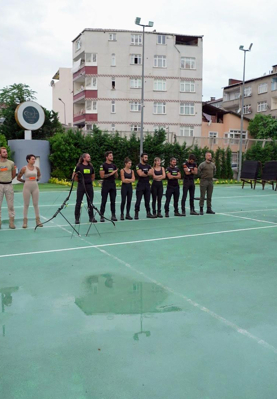 Strateji oyununu kazanmak için ok attılar!