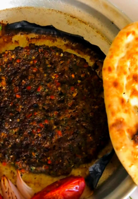 Tepsi ve Kâğıt Kebabı