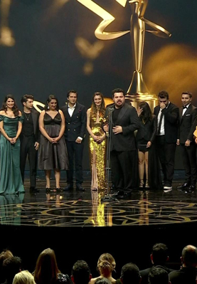 En İyi Komedi Dizisi – Çok Güzel Hareketler Bunlar-2