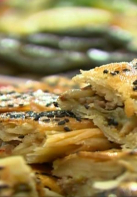 Patlıcanlı Kıymalı Açma Börek