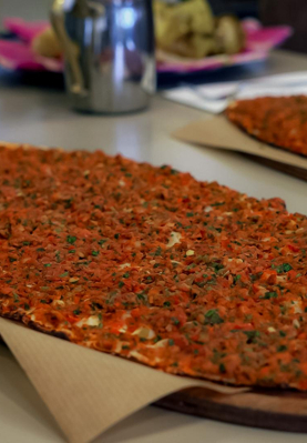 Antep Lahmacununa Vedat Milor Yorumu