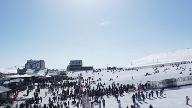 Bembeyaz karlar içinde muhteşem görüntülerle Erciyes...