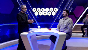 Tanınmış köklü bir aileden gelen kimse