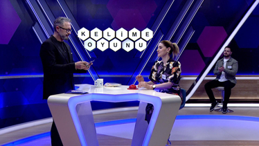 Fotoğraf çekiminde güçlü parıltıya gereksinim duyulduğunda kullanılan lamba