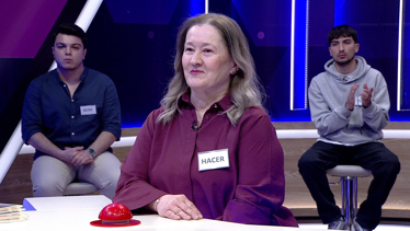 Birine saldırmak için saklanarak beklenilen yer