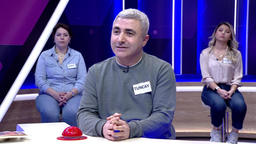 Sevinç, korku gibi duyguları vurgulu olarak anlatan kelime