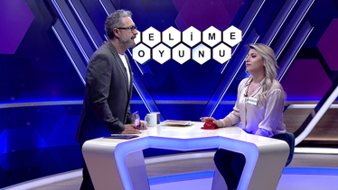 Dört dizelik bölümlerden oluşmuş şiir