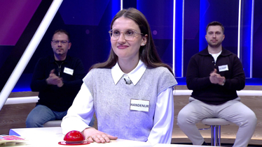 Hâli, davranışları, üstün vasıfları sebebiyle, çeşitli kerametler gösteren kimse