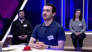 Saman renginin bir veya birkaç ton açığı olan renk