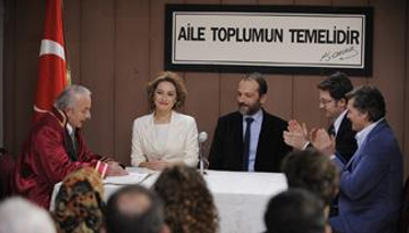 Öyle Bir Geçer Zaman Ki 102. Bölüm