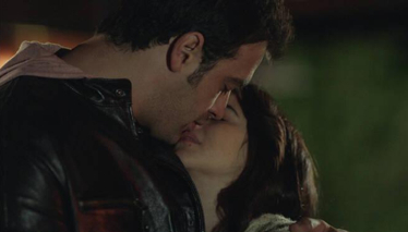 Aşk mı? Özlem mi?