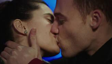 Kerem yine yapıyor yapacağını