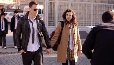 Güneşi Beklerken 35. Bölüm