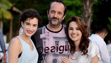 Güneşi Beklerken ekibinden, yönetmenlerine sürpriz! 